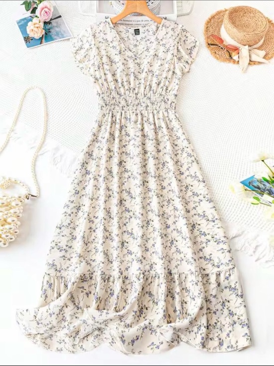 SHEIN Dresses & Skirts - SHEIN Cream Maxi Dress with Blue Floral Print Size M